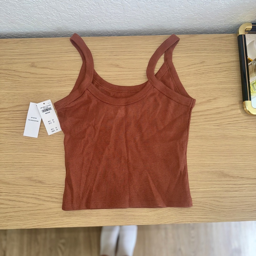 NWT Abercrombie Basic Tank in rust- Size Medium - Picture 9 of 10